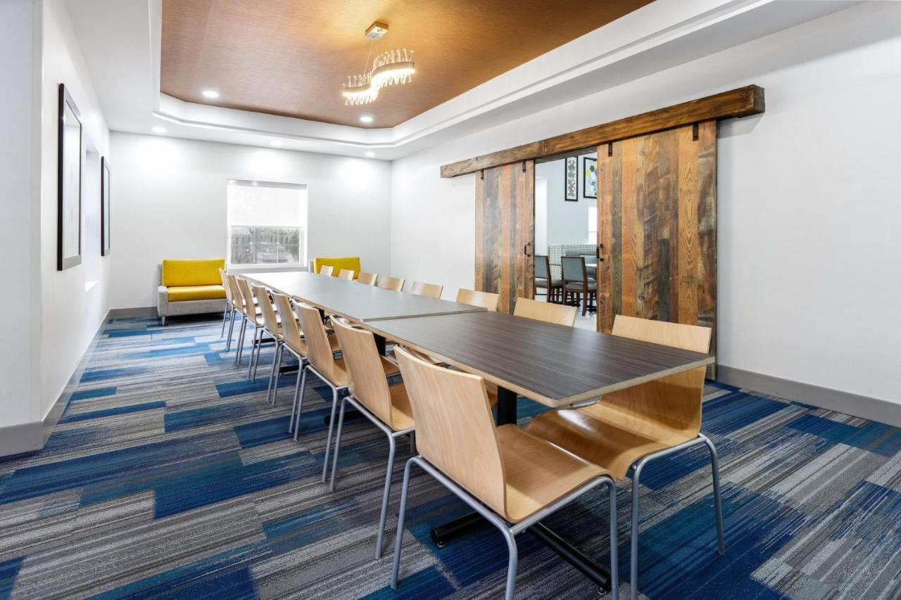 Holiday Inn Express & Suites Williamsburg By Ihg Dış mekan fotoğraf