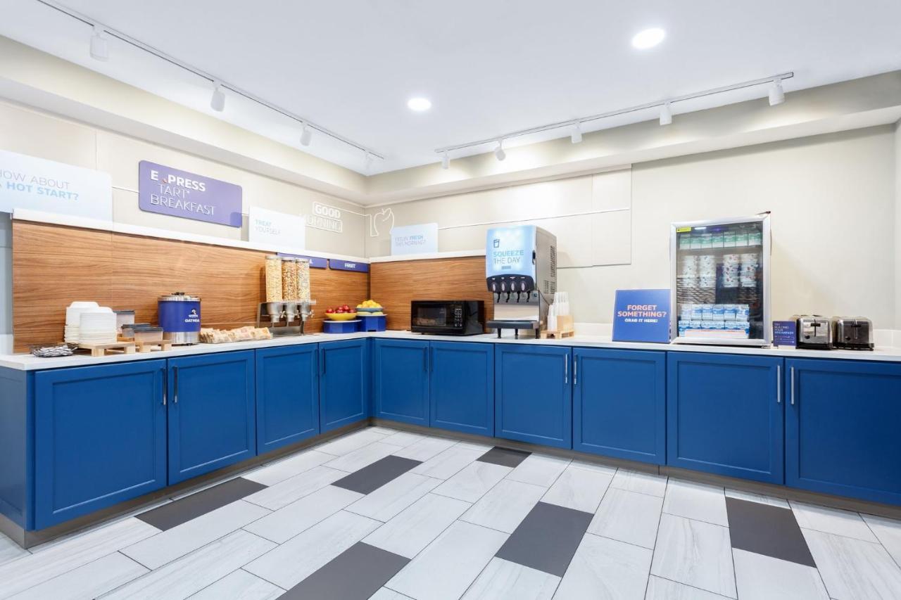 Holiday Inn Express & Suites Williamsburg By Ihg Dış mekan fotoğraf