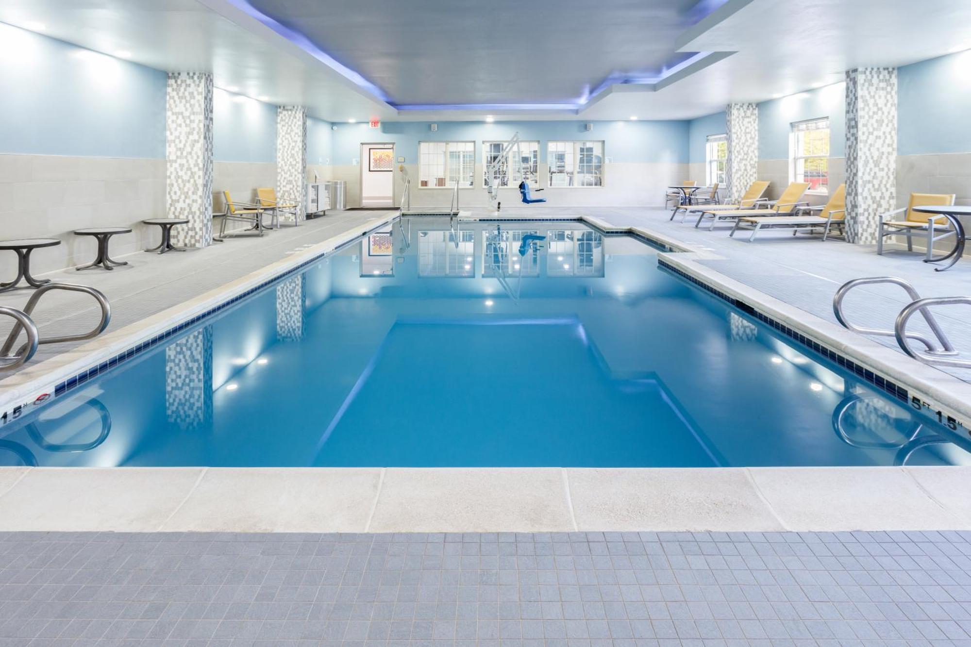 Holiday Inn Express & Suites Williamsburg By Ihg Dış mekan fotoğraf