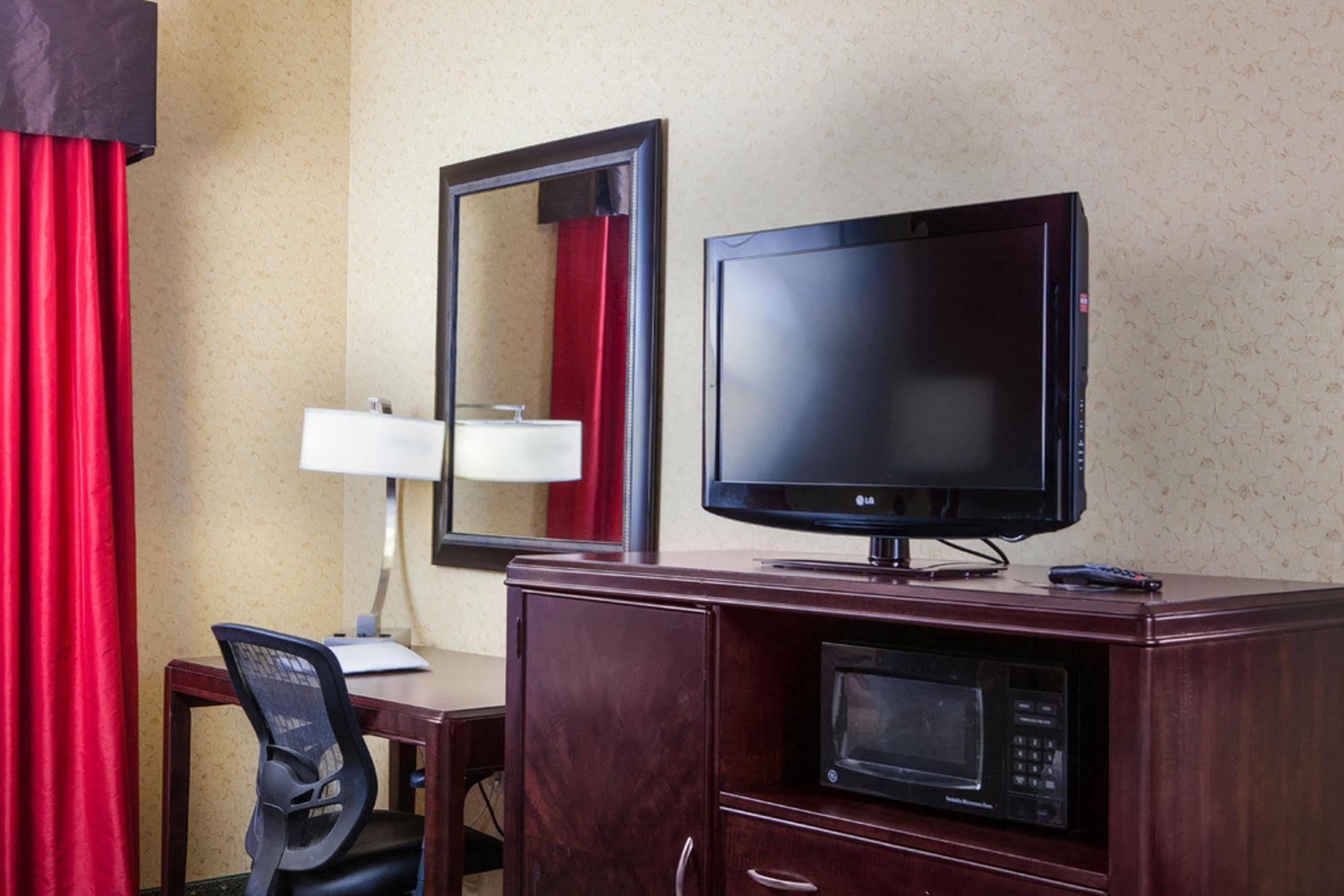 Holiday Inn Express & Suites Williamsburg By Ihg Dış mekan fotoğraf